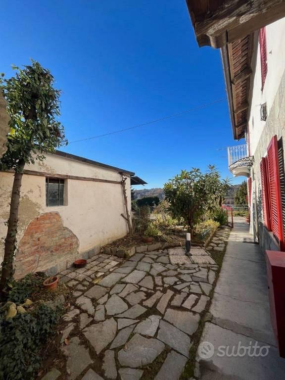 Rustico / Casale di 174 m² con 5 locali e box auto - Vista 5