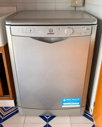 Lavastoviglie libera installazione
