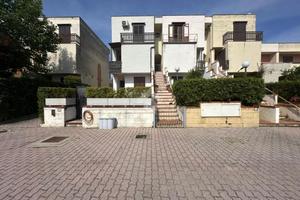 4 LOCALI A CASSANO ALLO IONIO