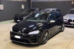 Volkswagen Golf R 2.0 5p.