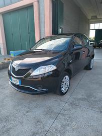 Lancia Ypsilon 0.9 TwinAir 85 CV 5 porte Metano Ec