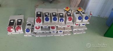 Prese industriali + Pulsanti di emergenza a fungo