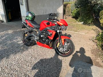 Triumph Street triple R 675