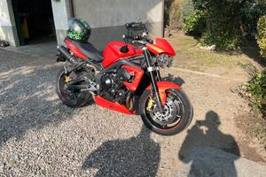 Triumph Street triple R 675