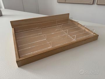 Espositore in legno occhiali accessori