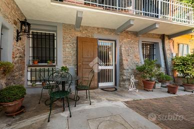 CASA DI CORTE A RIVOLI