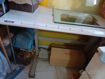 tavolo per macchina da cucirw