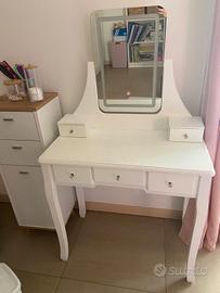 toeletta trucco con sgabello