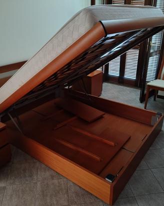 Letto matrimoniale contenitore con materasso