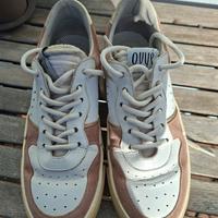 Sneakers Ovyé in pelle e camoscio rosa