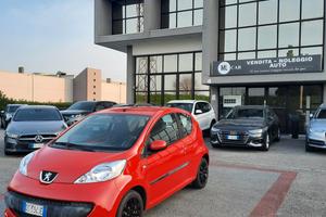 Peugeot 107 1.0 68 CV Ok neopatentati