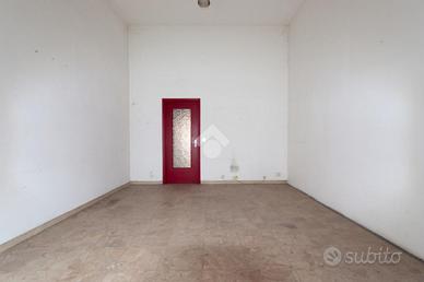 NEGOZIO A ALESSANDRIA