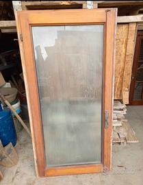 Finestra in legno