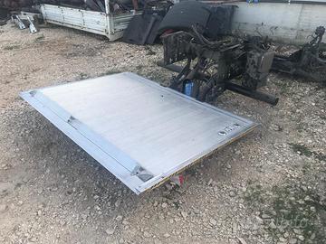 Pedana usata abbattente per Iveco daily