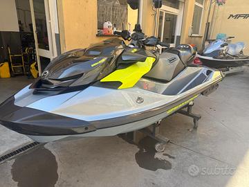 Moto d'acqua SeaDoo RXP 325 2024 60h