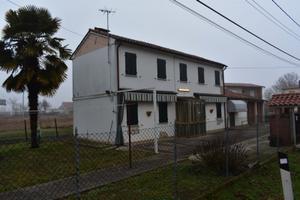 Casa singola con giardino