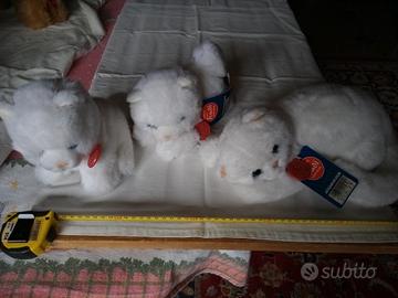 Splendidi peluche gatti bianchi Trudi  