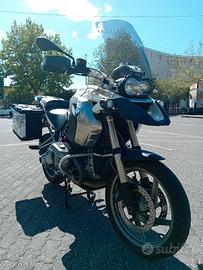 BIALBERO ANNO 2012.MOTO CON 40.000 KM
