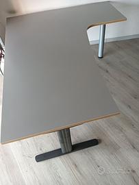 Scrivania per ufficio