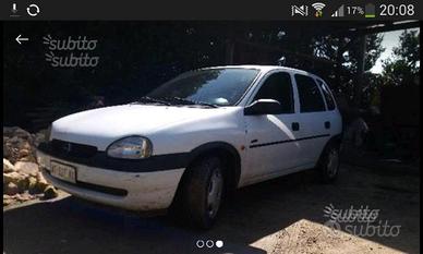 Opel corsa 1.0 benz 1.9.9.8 RICAMBI
