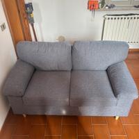 Divano 3 posti colore grigio scuro