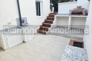 Casa singola con cortile a Torre Archirafi-Riposto