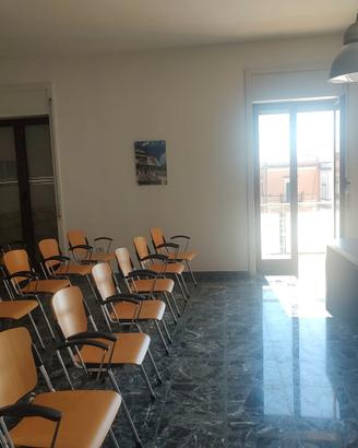 Appartamento zona centrale, affaccio in piazza