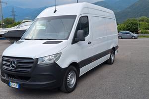 Mercedes-benz Sprinter F37/33 311 CDI RWD TA Furgo