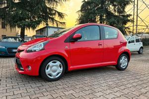 Toyota Aygo 1.0 12V VVT-i 5 porte AUTOMATICA NAVIG