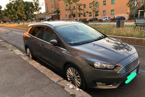 Ford Focus station wagon 