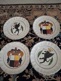 Set 4 Piatti da Parete Araldici con Stemmi