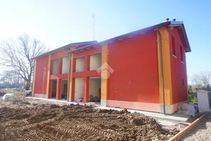 PORZIONE DI BIFAMILIARE A MODENA