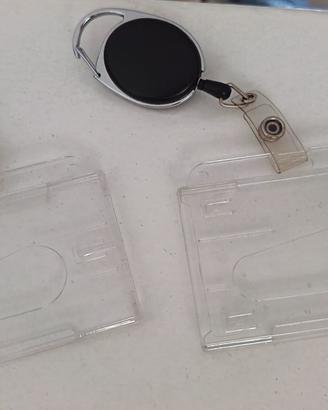 Set 2 Porta Badge Retrattili con Portachiavi