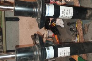 Vw touran o golf ammortizzatori sach