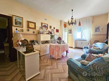 3 LOCALI A TRANI