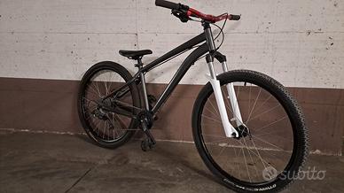 Rockrider st 120 27.5 pollici TG M wheelie