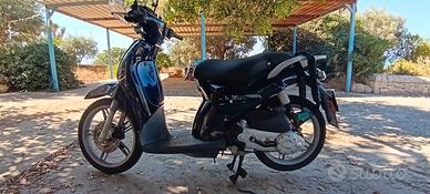  Ciclomotore 50 cc quattro tempi. 