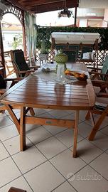 TAVOLO IN LEGNO CON 6 SEDIE E DONDOLO