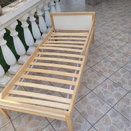 Struttura letto con base a doghe