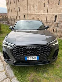 Audi Q3 Sport back SLine