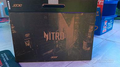 Gaming Acer Nitro 17 Ryzen 9 8945 16gb ddr5