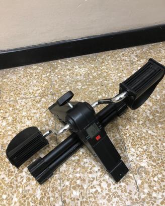 Attrezzo pedali sport