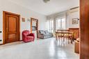 appartamento-di-100-m²-con-3-locali-e-box-auto-a-m