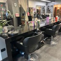 ARREDAMENTO PARRUCCHIERE E BARBER SHOP – MALETTI
