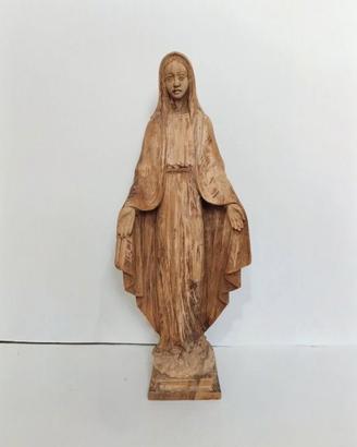 Antica statua della Madonna scolpita nel legno.  -