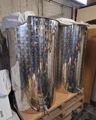 contenitori acciaio inox per vino/olio