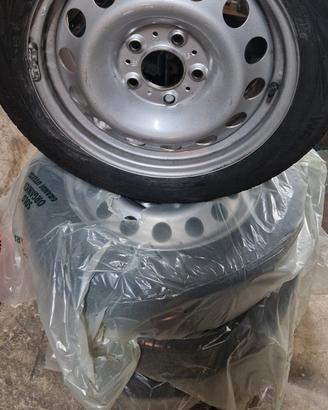 gomme termiche e cerchi in ferro