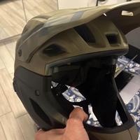 Casco mtb MET Parachute