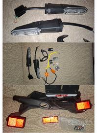 PORTATARGA ORIGINALE CON LUCI KAWASAKI Z650 MY 24
