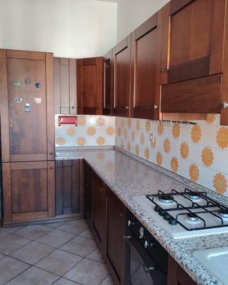 cucina completa di elettrodomestici 
